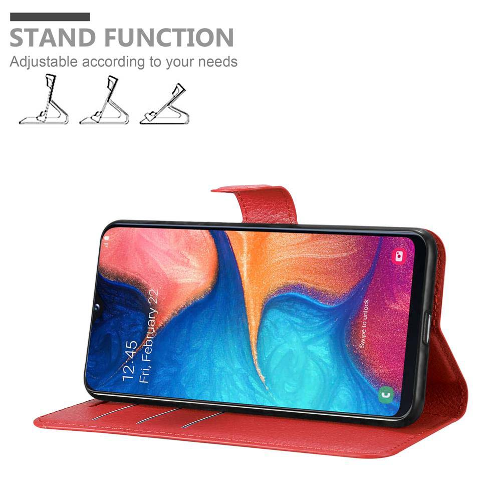 Telefon in roter Hülle, aufgestellt. Weißer Hintergrund. Standfunktion. Bedarfsgerecht einstellbar.