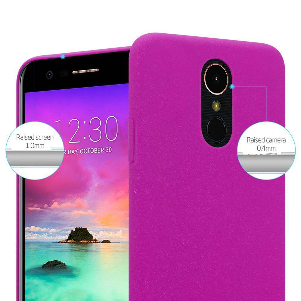 Rosa Handyhülle auf einem Telefon mit Bildschirm. Das Telefon hat eine Zeitanzeige. Weißer Hintergrund.