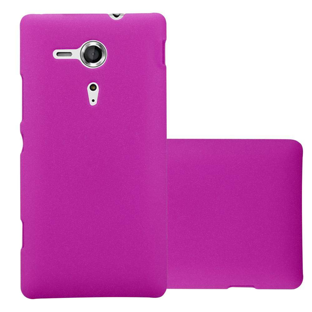 Funda de teléfono magenta con recortes para cámara y flash. Una funda separada está al lado.