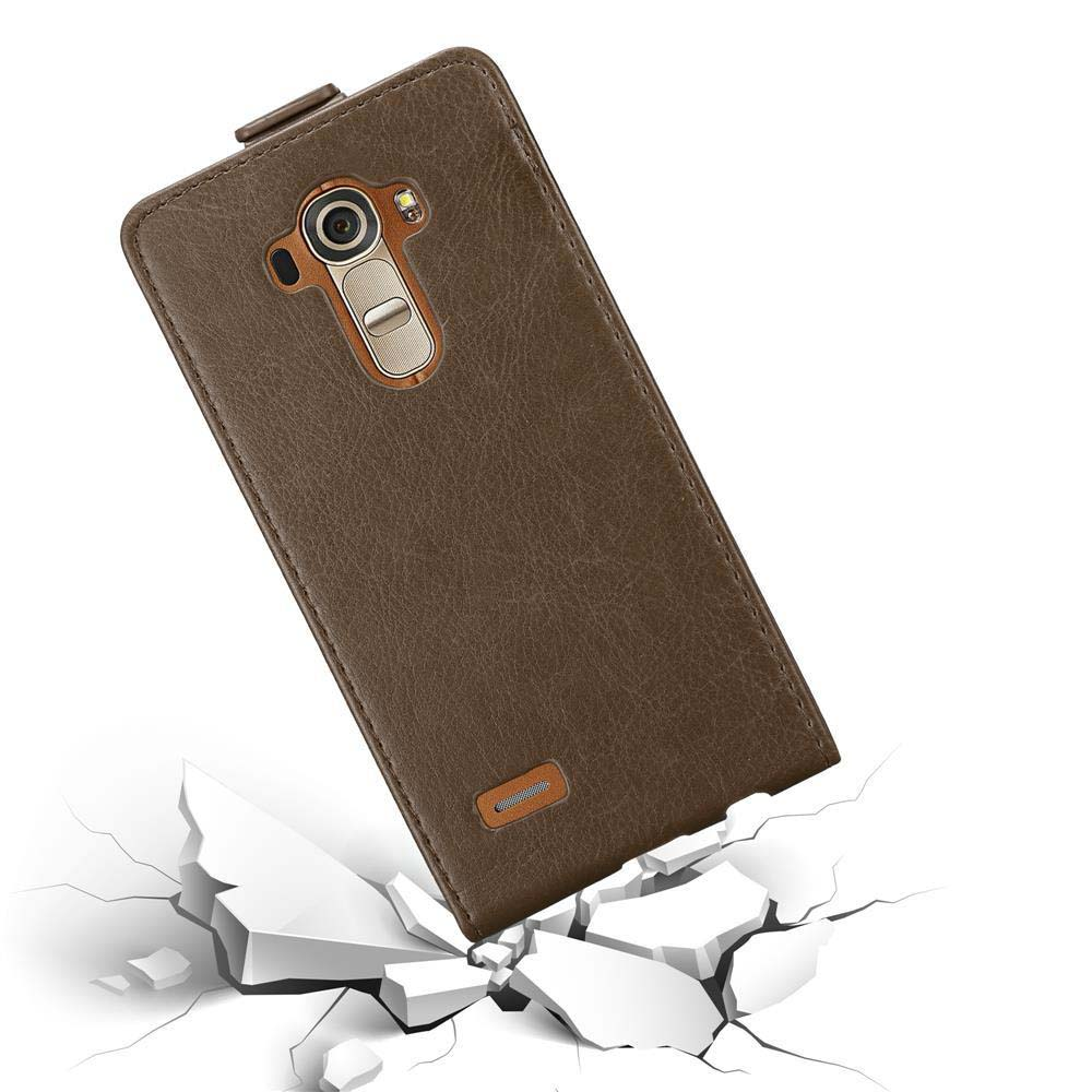 Funda de teléfono marrón sobre blanco con grietas. Tiene un agujero para la cámara y cierre.