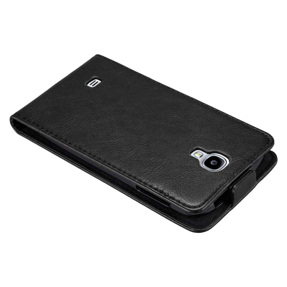 Una custodia per telefono in pelle nera, chiusa, con ritagli per fotocamera e flash.