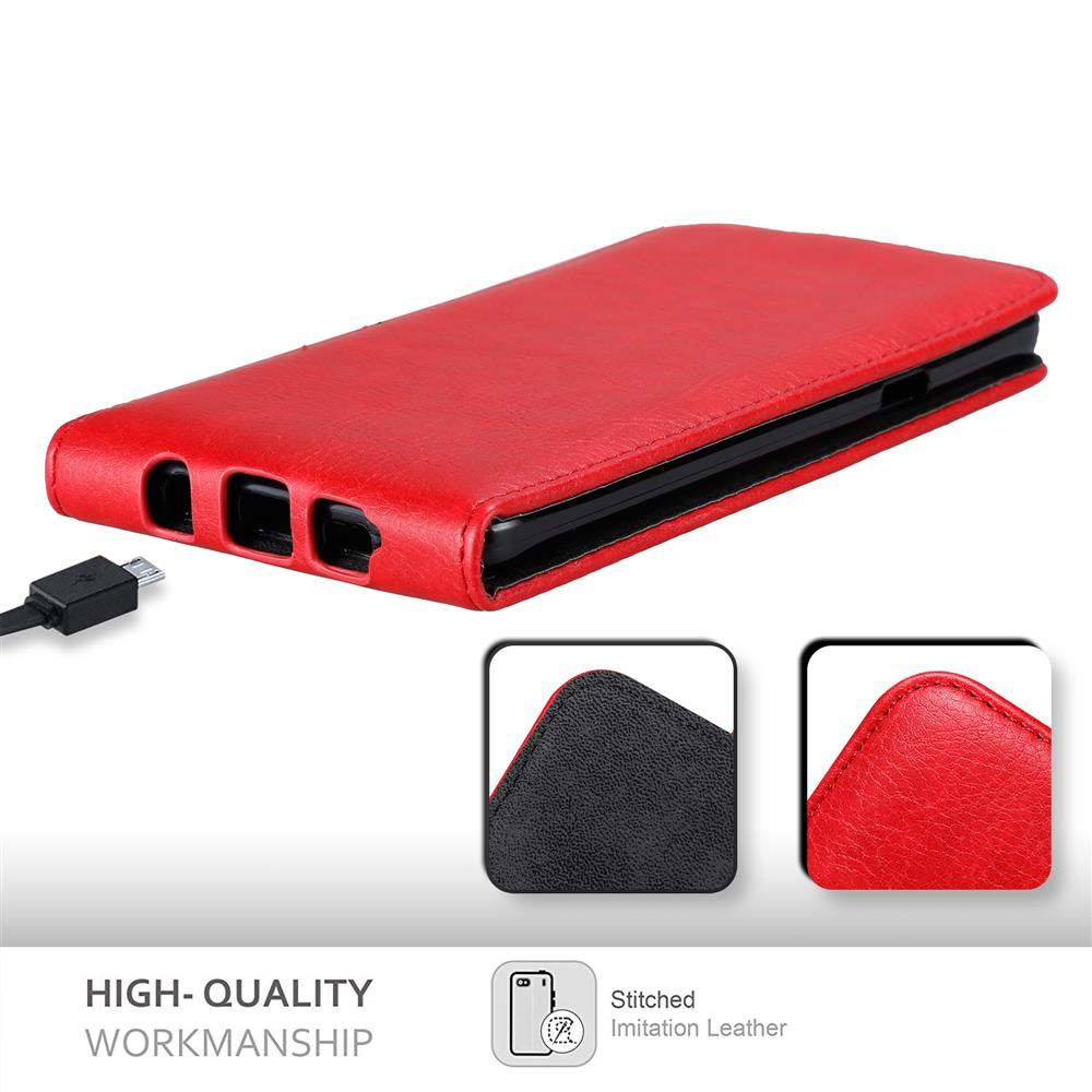 Custodia per telefono rossa con cuciture. Cavo nero. Lavorazione di alta qualità con ecopelle.
