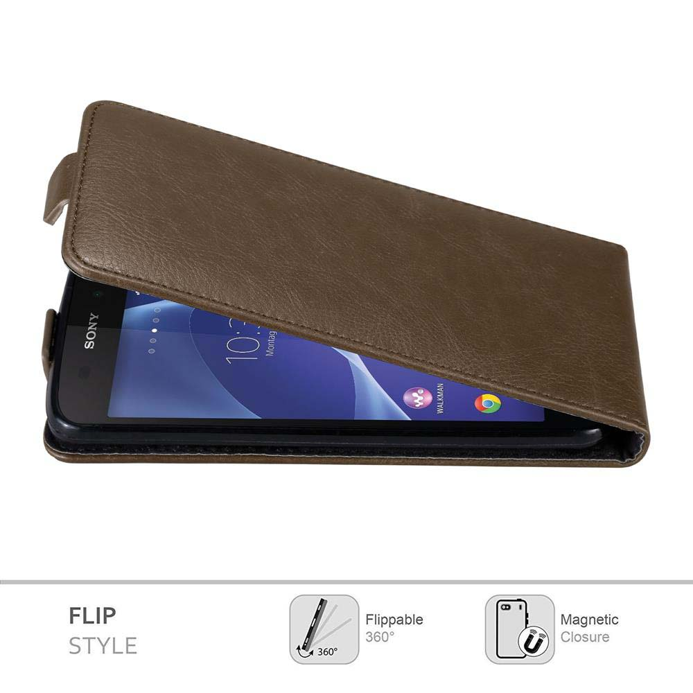 Eine braune Klapp-Handyhülle, geöffnet, mit einem Telefon darin. Das Display zeigt die Uhrzeit und eine Kartenanwendung.