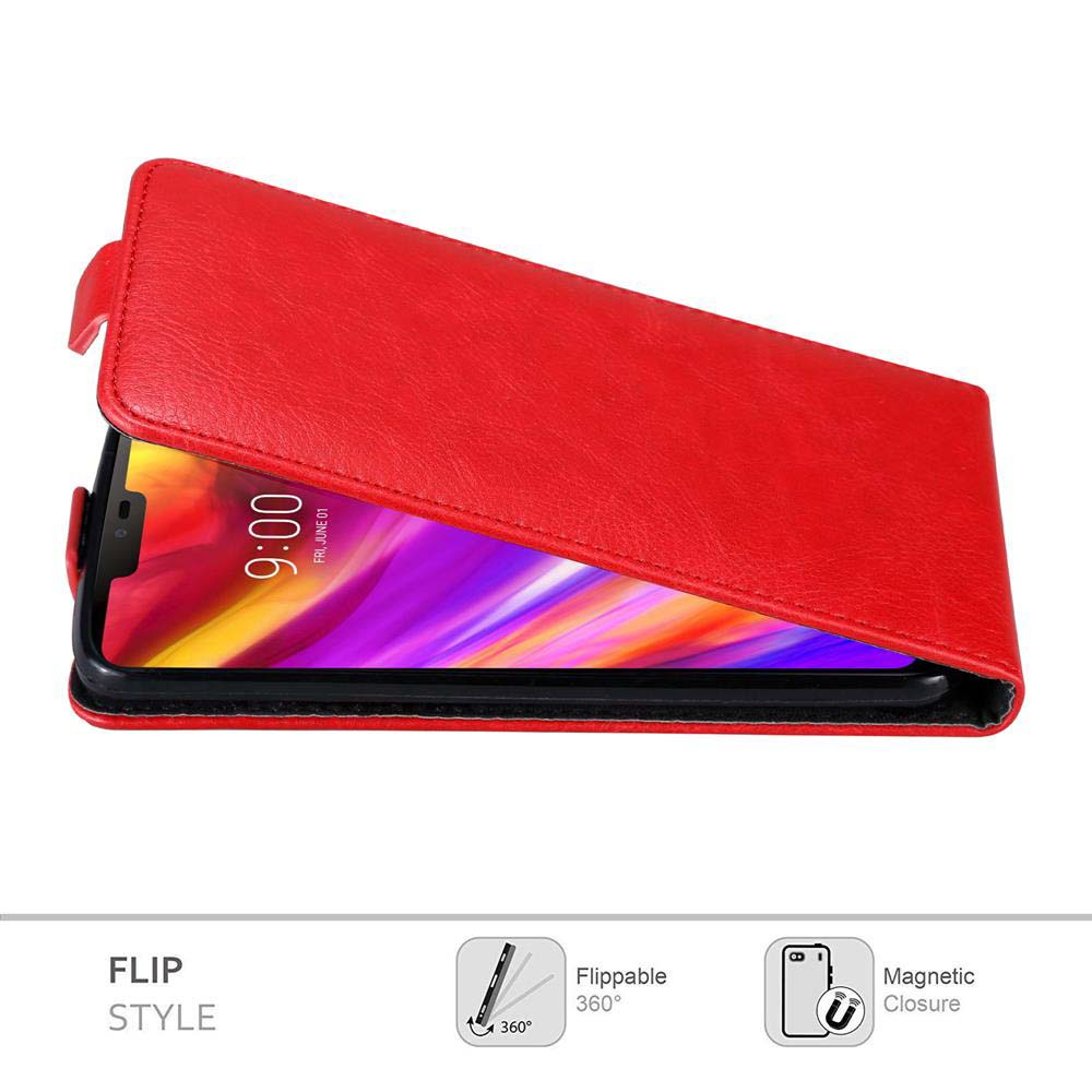 Eine rote Handyhülle, offen, mit einem Telefon darin. Die Hülle liegt auf einer weißen Oberfläche.
