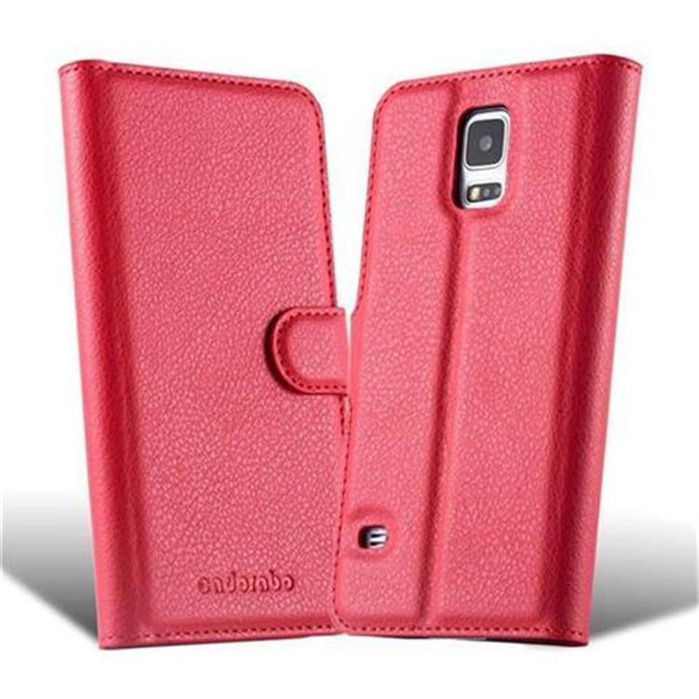 Custodia rossa per telefono, aperta, che mostra l'interno e un telefono, su sfondo bianco.