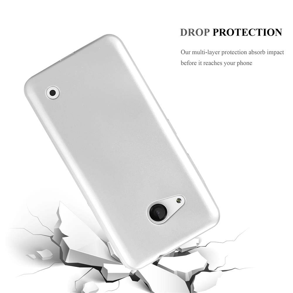 Funda plateada sobre una superficie blanca. La funda está dañada, mostrando el teléfono.