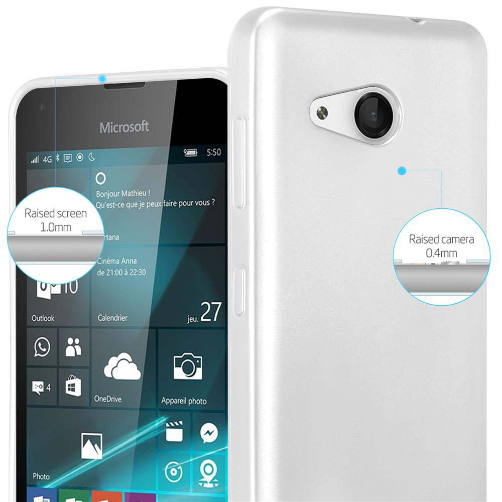 Teléfono blanco en funda blanca. Pantalla muestra logo Microsoft e iconos de aplicaciones.