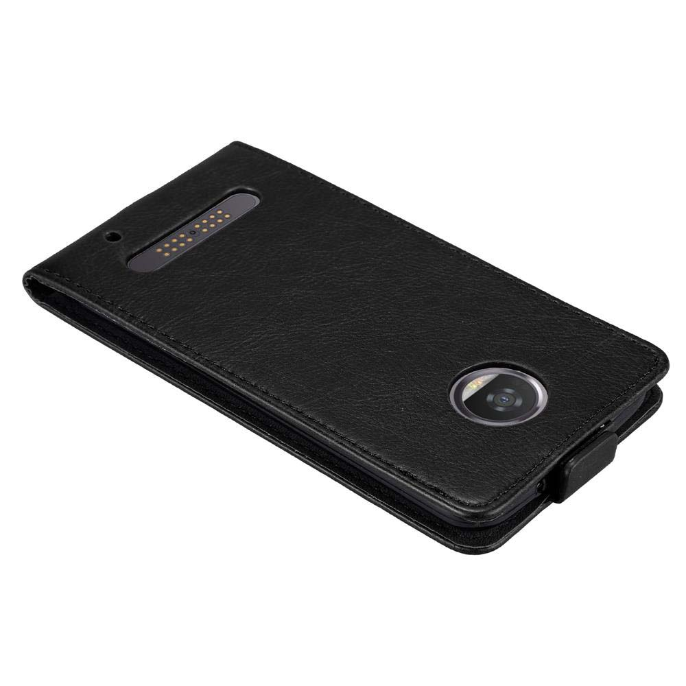 Una funda negra para teléfono sobre un fondo blanco. La funda tiene un orificio de cámara redondeado.