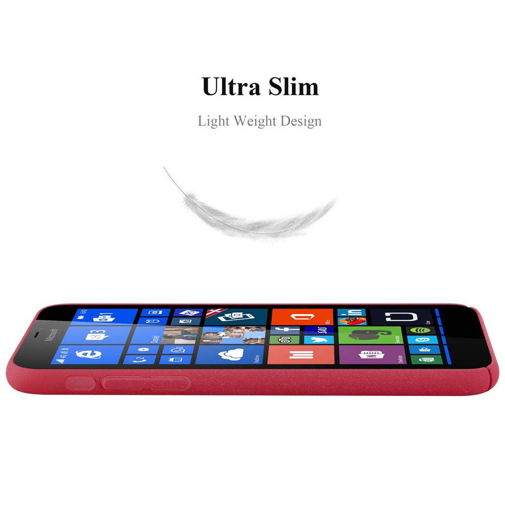 Funda roja para teléfono. El teléfono está dentro. El texto dice 'Ultra Slim' y 'Light Weight Design'.