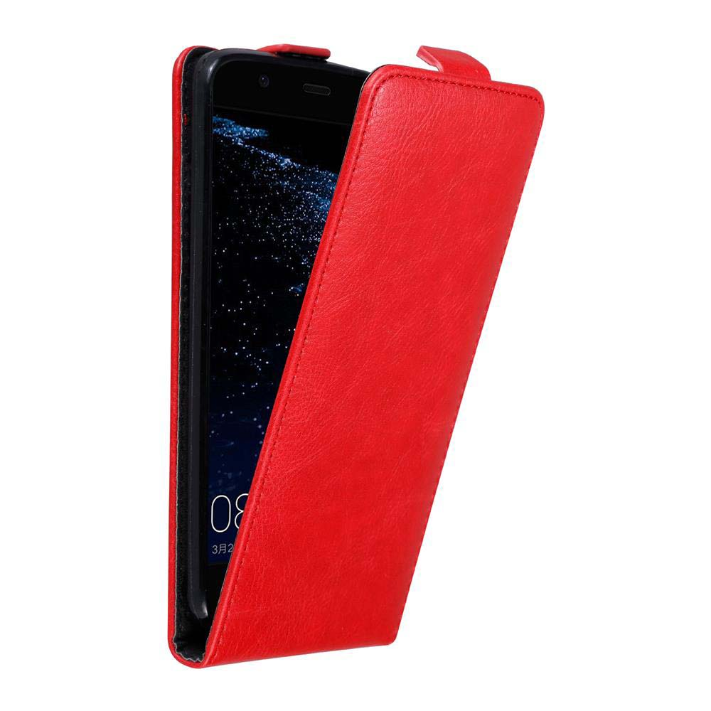 Custodia rossa con telefono dentro, lo schermo è visibile, su sfondo bianco.