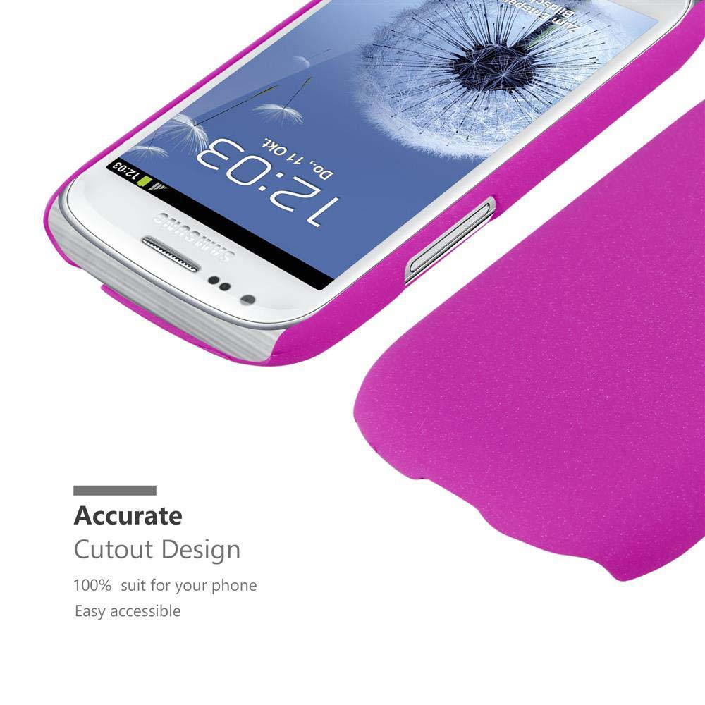 Un telefono in una custodia rosa, che mostra una schermata iniziale con l'ora. Sfondo bianco.