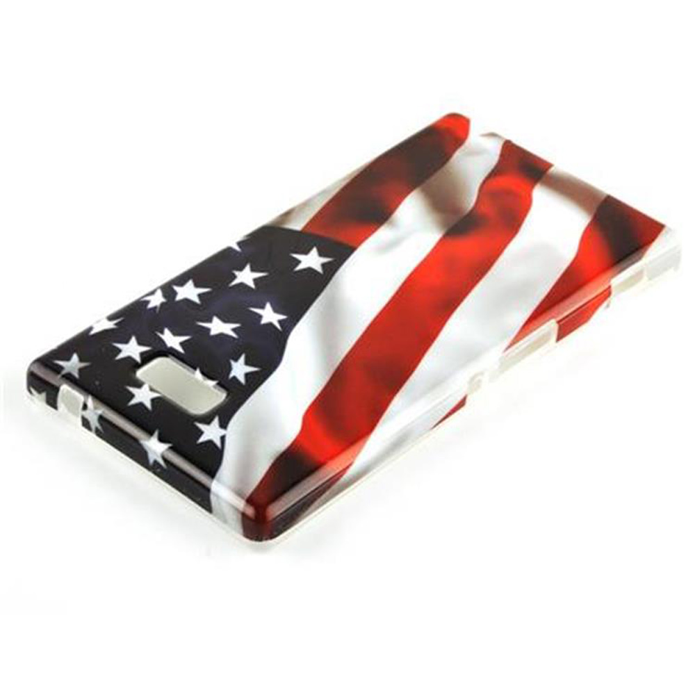 Eine Handyhülle mit dem Design der amerikanischen Flagge. Sie liegt flach auf einer weißen Oberfläche.