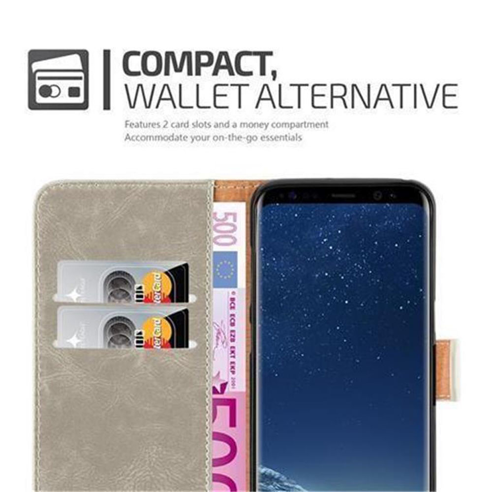 Kompakte Geldbörsenalternative mit Telefon und Kartenfächern. Zeigt Karten und Geld. Weißer Hintergrund.