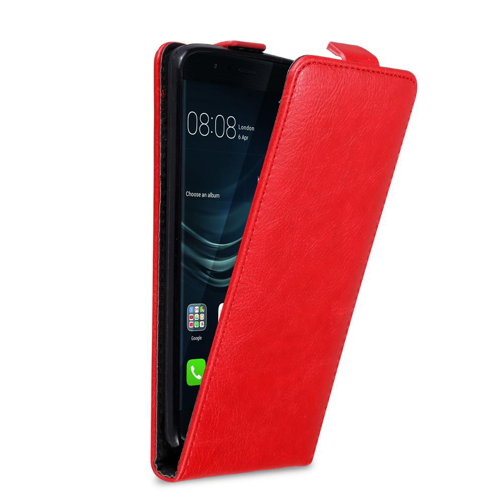 Una funda de teléfono roja con un teléfono dentro. La funda está abierta, mostrando la pantalla.