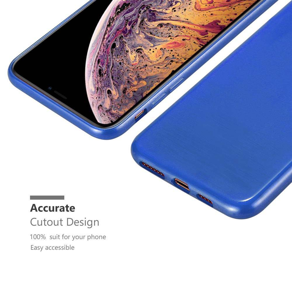 Custodia blu per telefono accanto a un telefono con schermo blu e sfondo bianco.