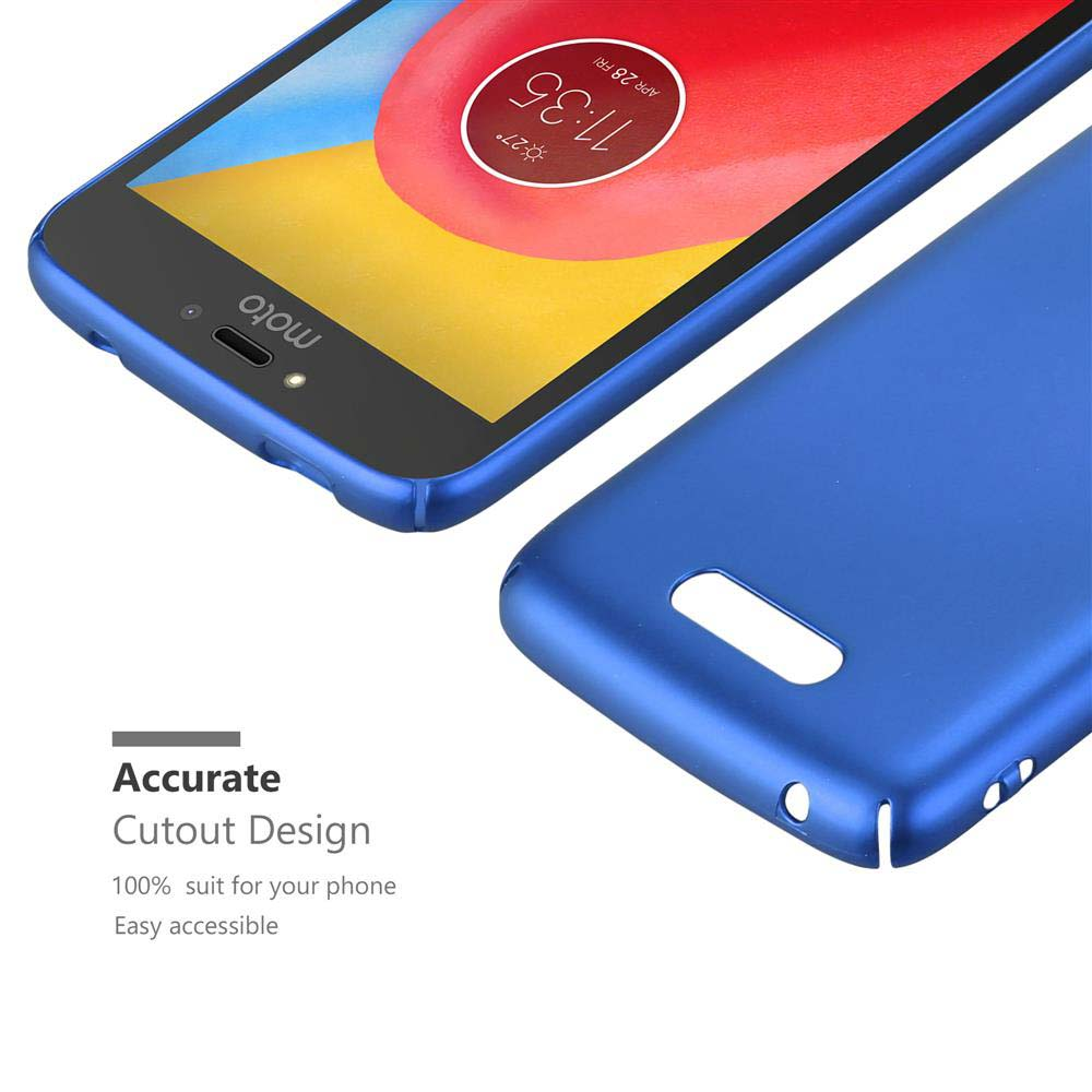 Eine blaue Telefonhülle neben einem Telefon, die ein präzises Ausschnittdesign und einen Telefonbildschirm zeigt.