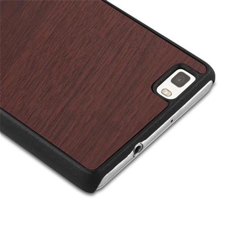Una funda de teléfono de madera oscura con bordes negros, que muestra la cámara y el conector de audio.
