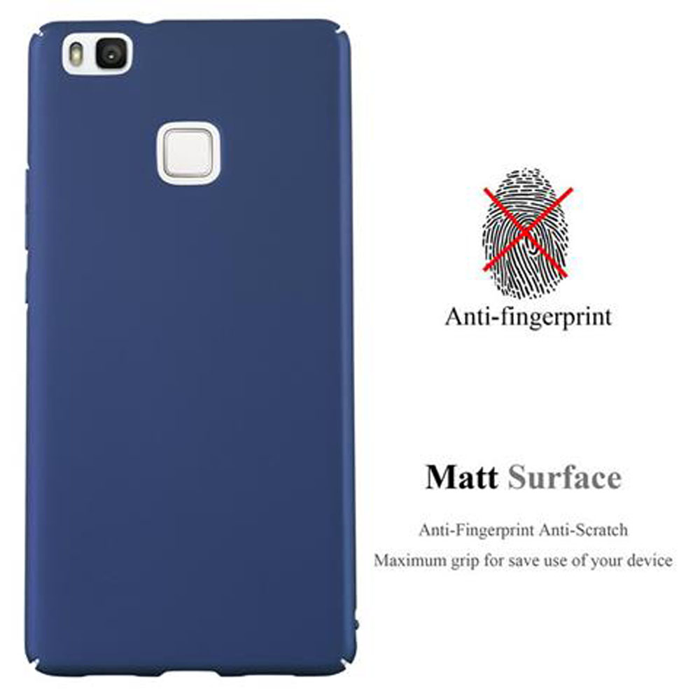 Custodia per telefono blu, superficie opaca. Mostra i dettagli delle impronte digitali e antigraffio. Sfondo bianco.