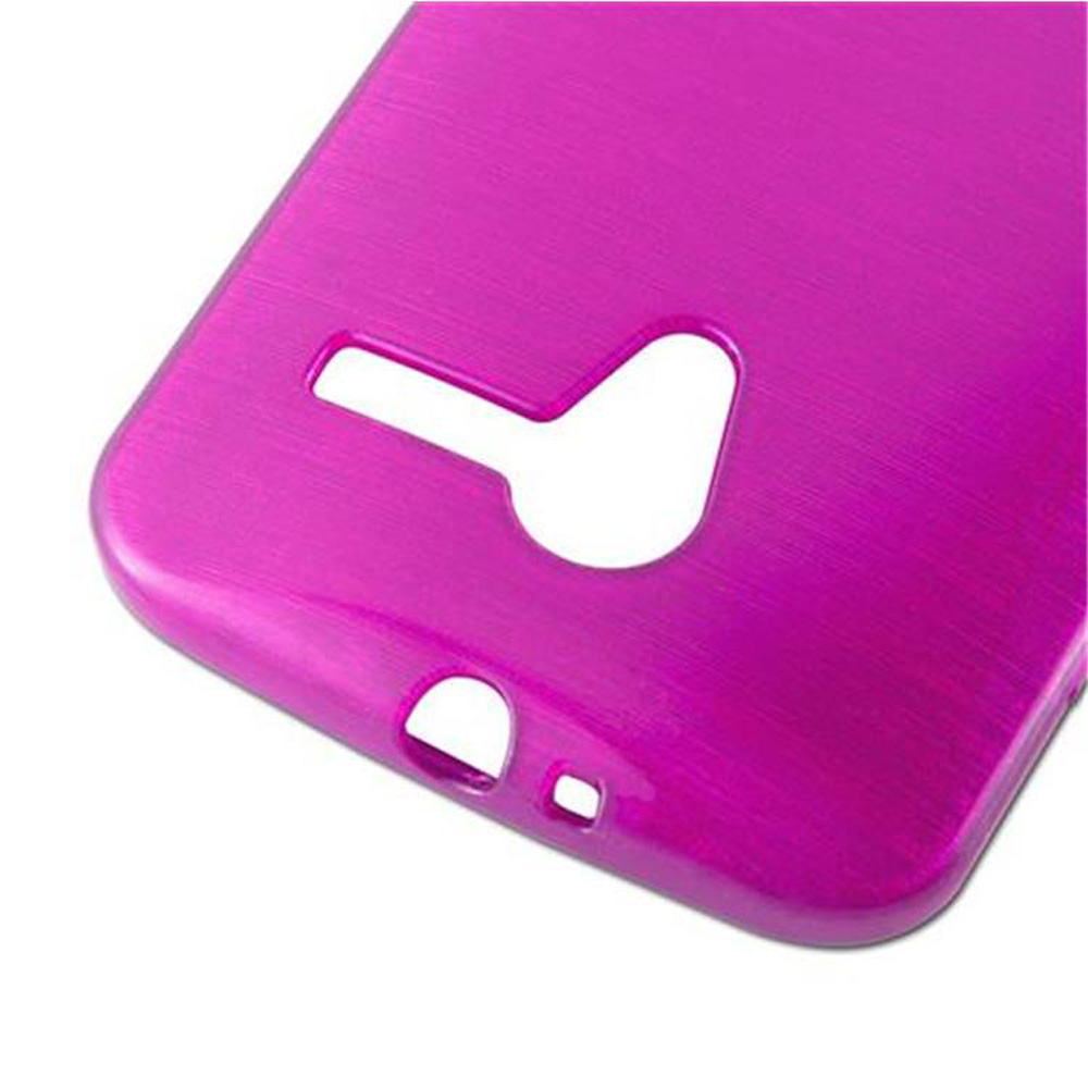 Primo piano di una custodia per telefono rosa. Ha ritagli per la fotocamera e le porte.