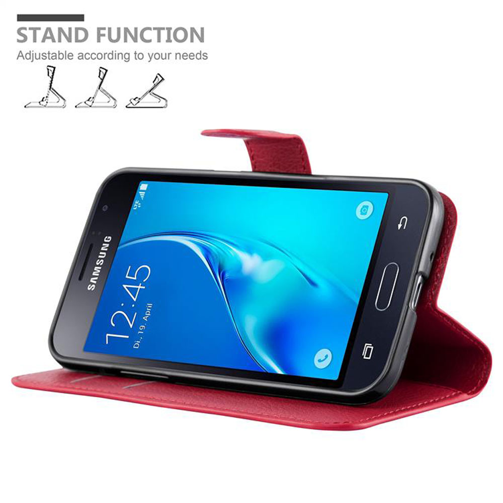 Custodia in pelle rossa, aperta, con un telefono nero all'interno. Il telefono è angolato per la visualizzazione, pelle rossa.