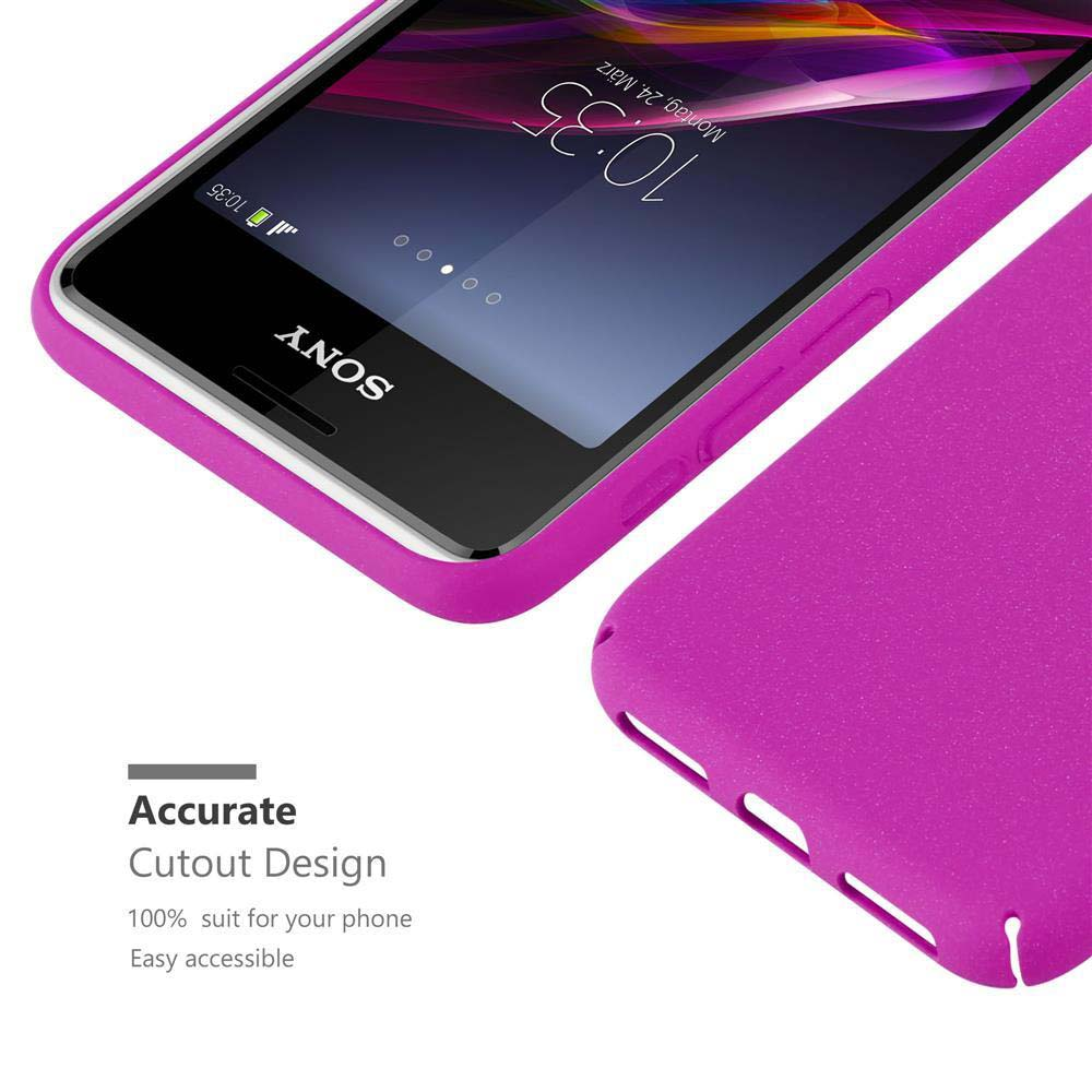 Un téléphone Sony avec un étui rose. Le téléphone affiche l'heure. Le texte décrit une conception de découpe précise.