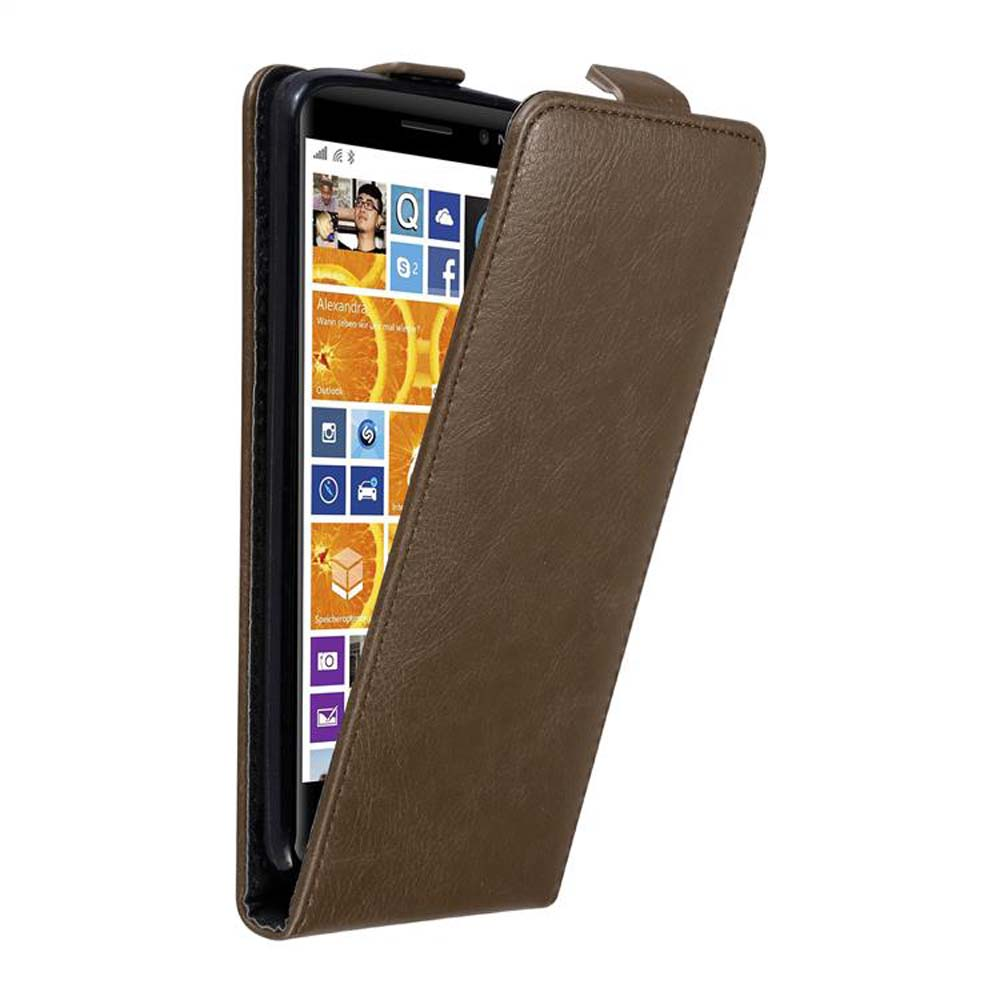 Eine braune Handyhülle mit Telefon darin. Der Bildschirm ist sichtbar.