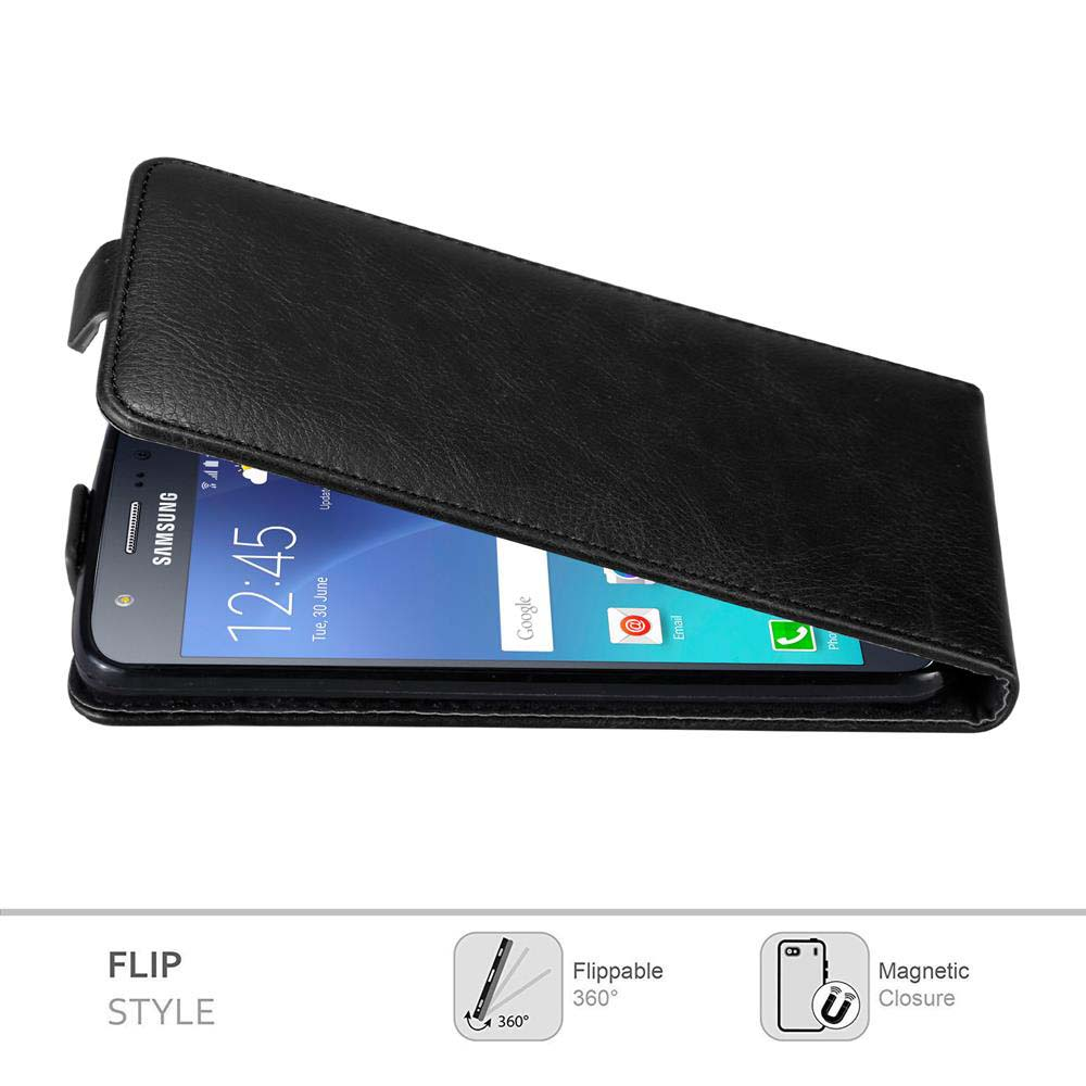 Schwarze Leder-Handyhülle mit Telefon. Der Telefonbildschirm zeigt die Google-Suchleiste. Weißer Hintergrund mit Symbolen.