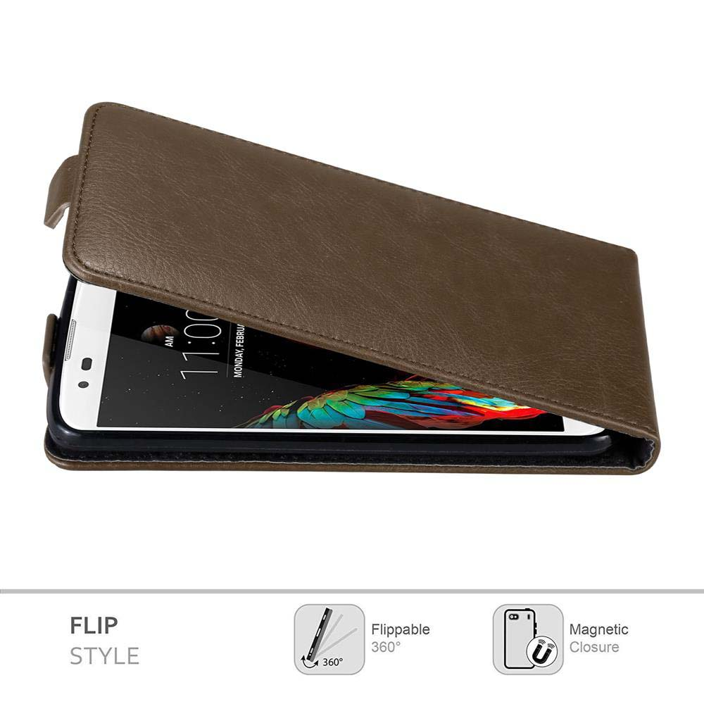 Funda de teléfono marrón con teléfono dentro. La pantalla del teléfono muestra la hora. El texto dice Flip Style.