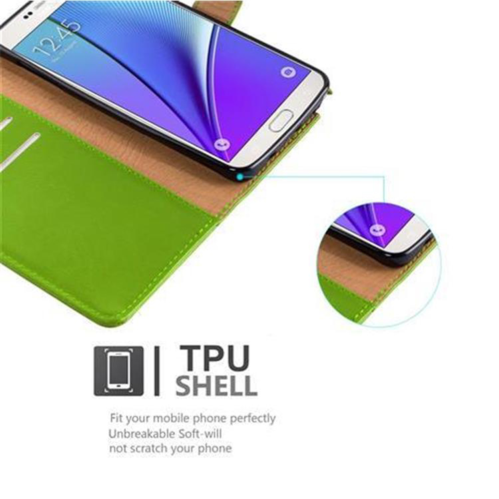 Un teléfono con una funda verde, mostrando el teléfono y la funda.