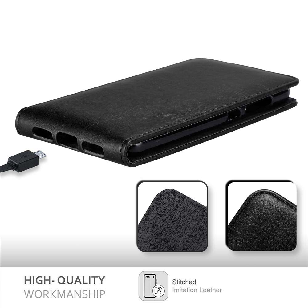 Schwarze Handyhülle. Ein Telefon mit Ladeanschluss und USB-Kabel. Genähtes Kunstleder.