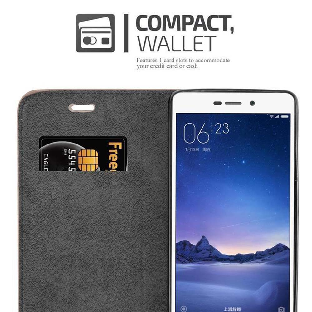 Un telefono dentro una custodia a portafoglio, con slot per carte e orario sullo schermo.