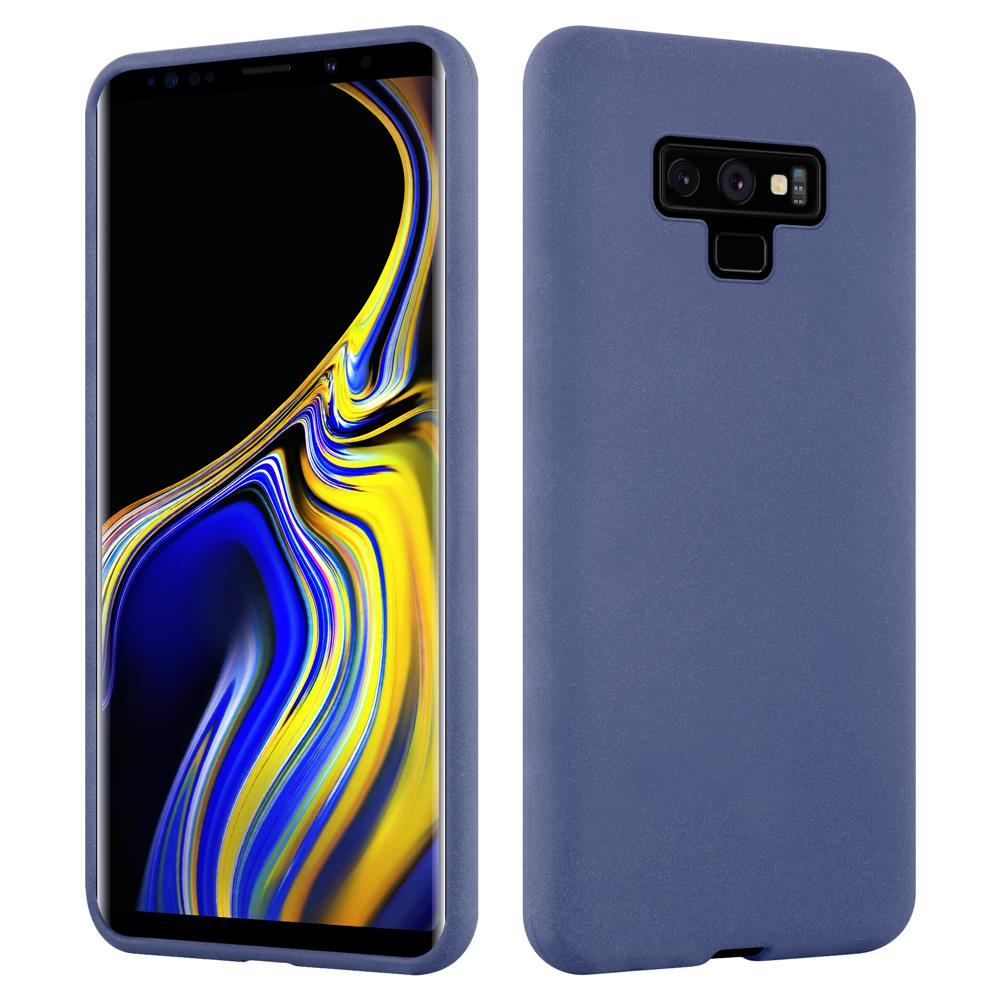 Custodia blu, con un telefono dentro. Il telefono ha lo schermo acceso.