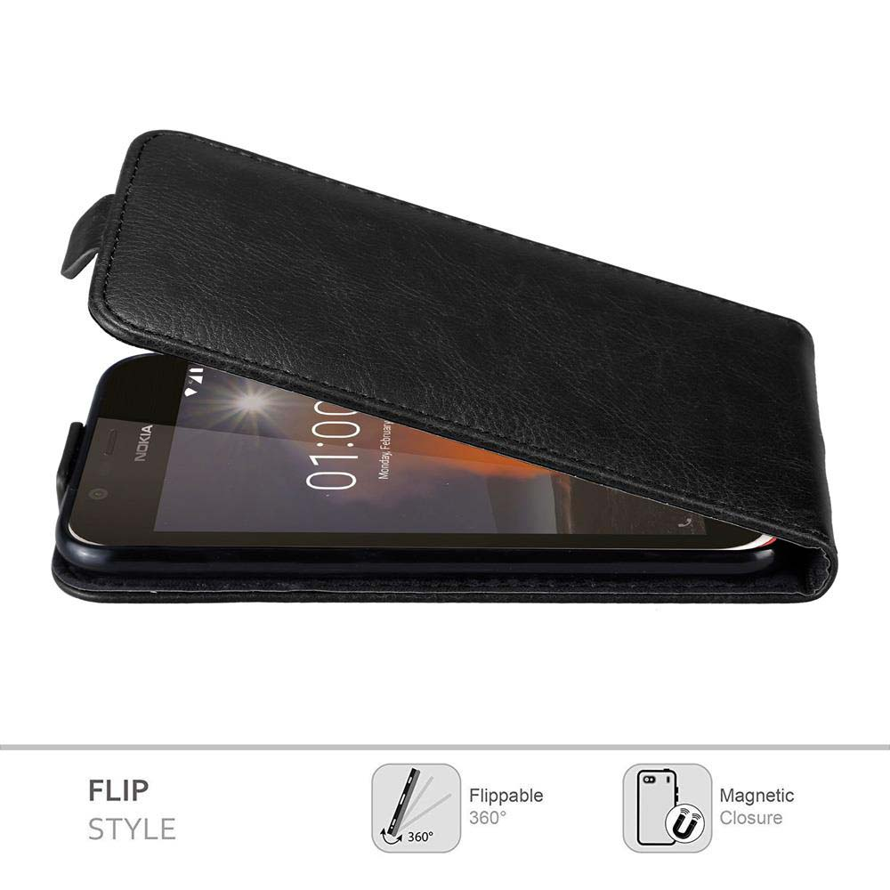 Telefono Nokia nero in una custodia a libro nera. L'ora appare sullo schermo.