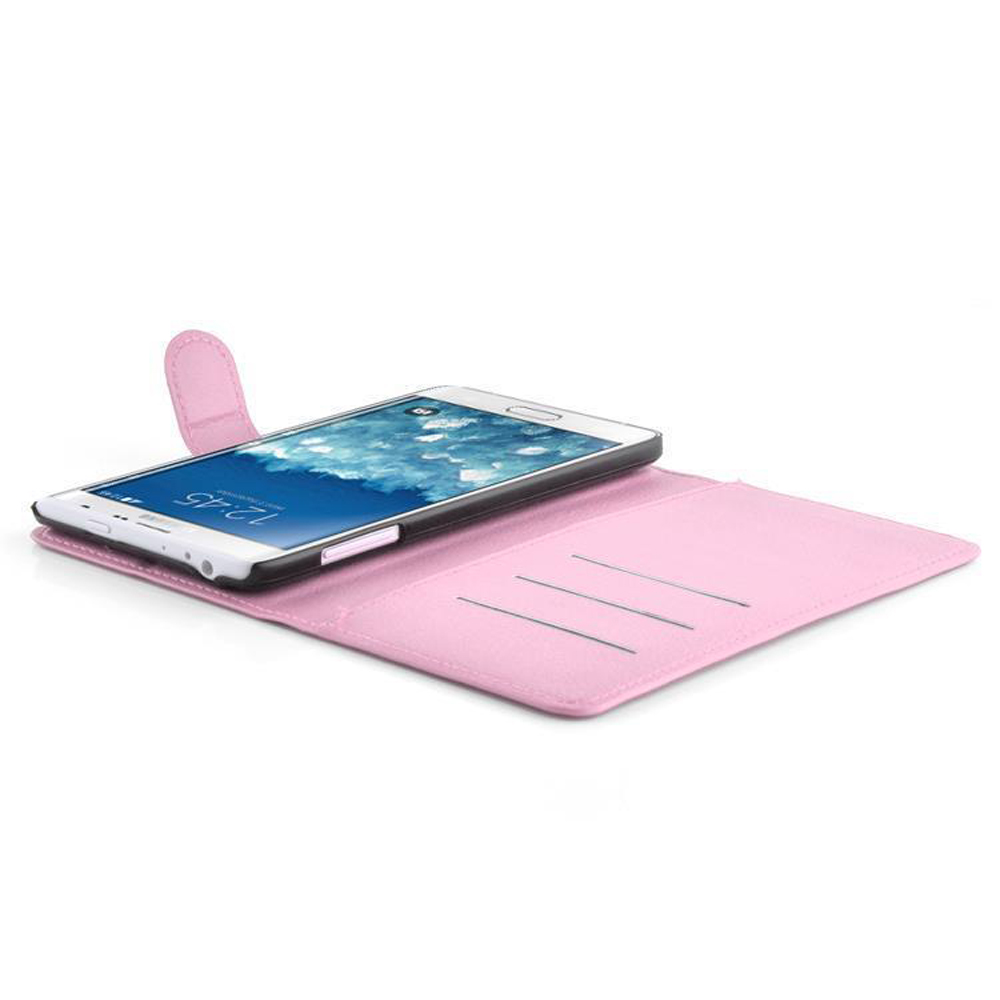 Custodia rosa con telefono. La custodia è aperta. Il telefono mostra l'ora, 12:45.