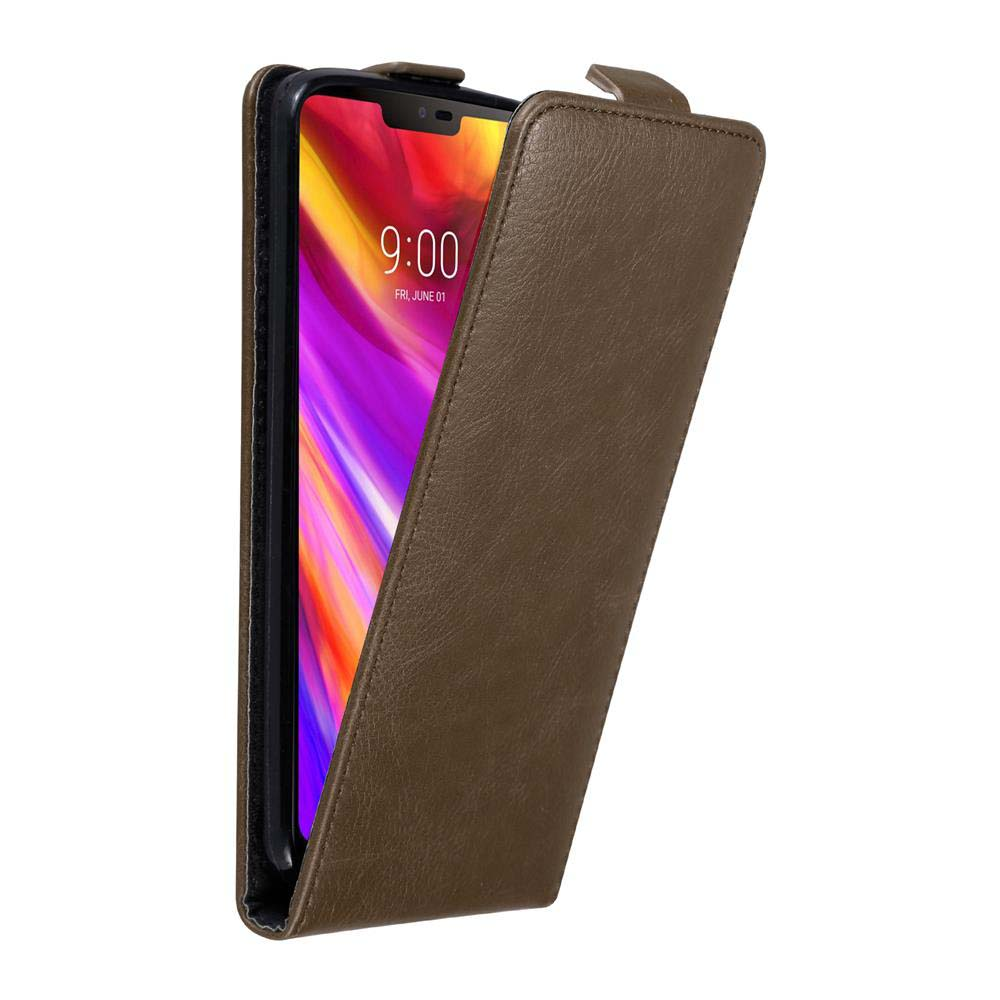 Braune Handyhülle. Das Telefon ist in der Hülle. Die Hülle ist offen. Der Bildschirm ist sichtbar.