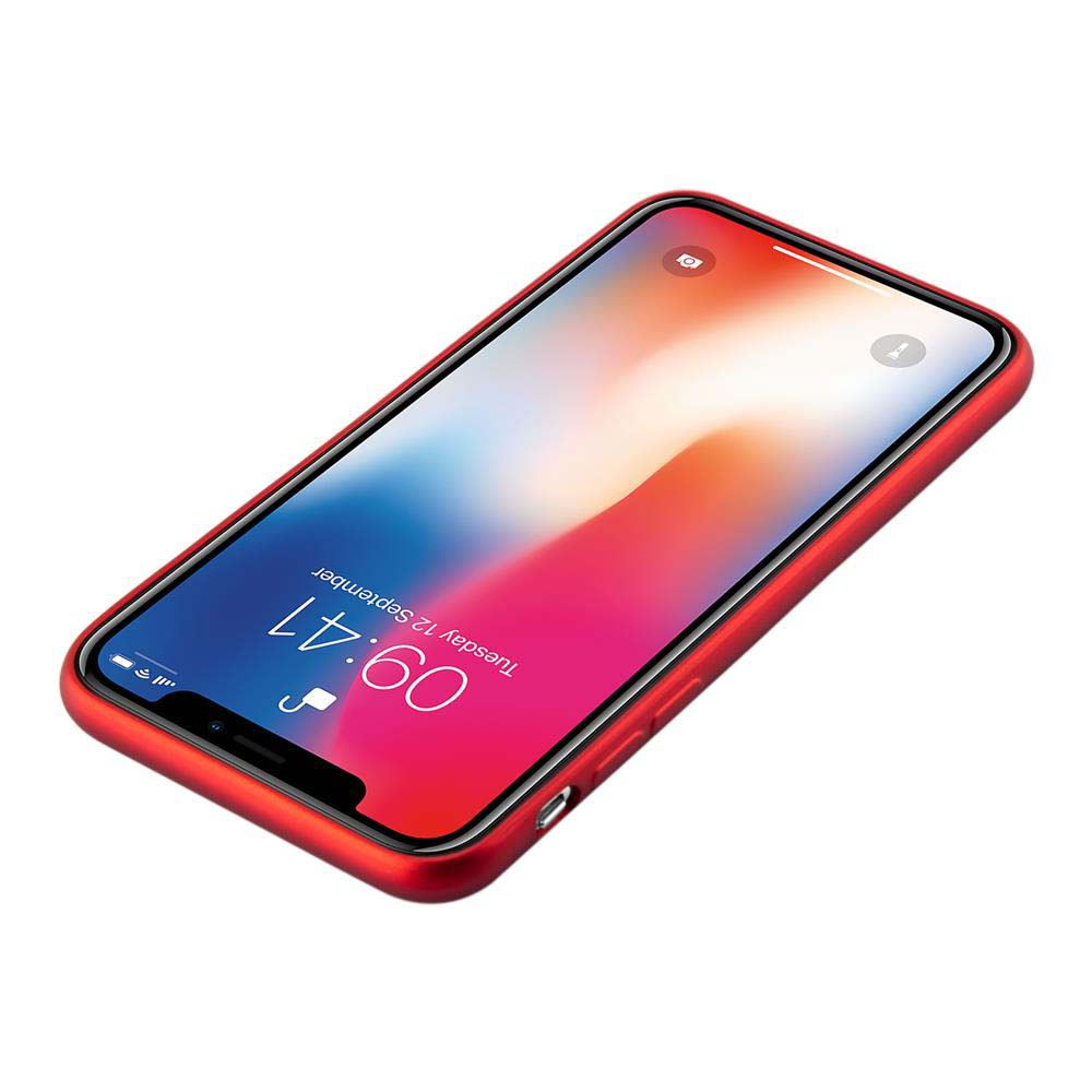 Rote Handyhülle mit Telefon im Inneren, vor weißem Hintergrund.