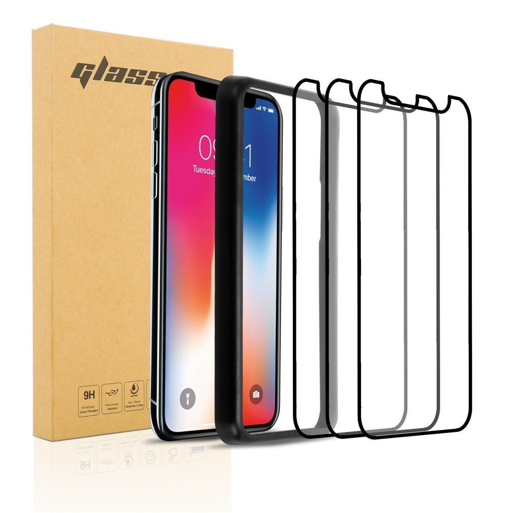 Telefono e protezioni schermo. Telefono in una custodia nera. Scatola marrone.