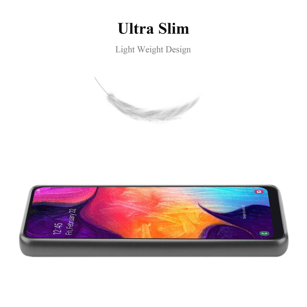 Telefono in una custodia. Testo: Ultra Sottile, Design Leggero. Una piuma fluttua sopra il telefono.