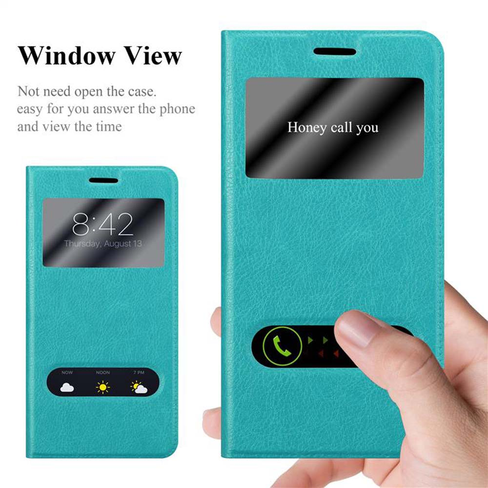 Una custodia per telefono color verde acqua, aperta, mostra lo schermo del telefono con una vista finestra e una mano che tiene la custodia.