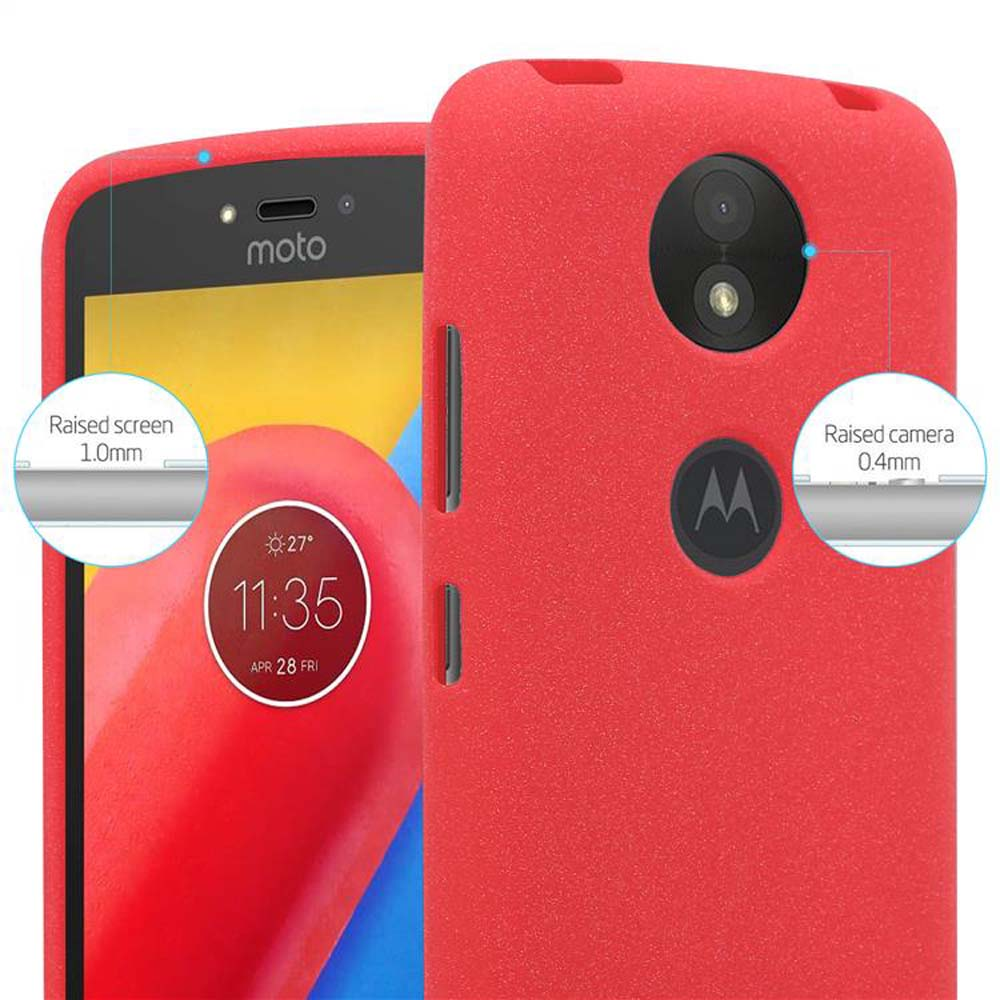 Una custodia rossa è sopra un telefono, con protezione dello schermo e della fotocamera rialzate.