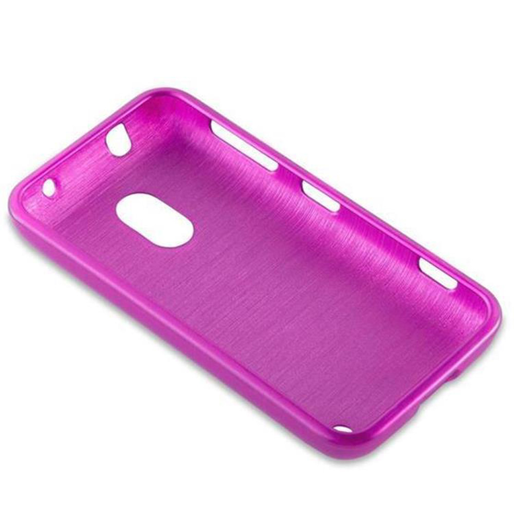 Custodia per telefono rosa. Ha fori per fotocamera e flash, e pulsanti laterali. È in plastica e ha una finitura lucida.