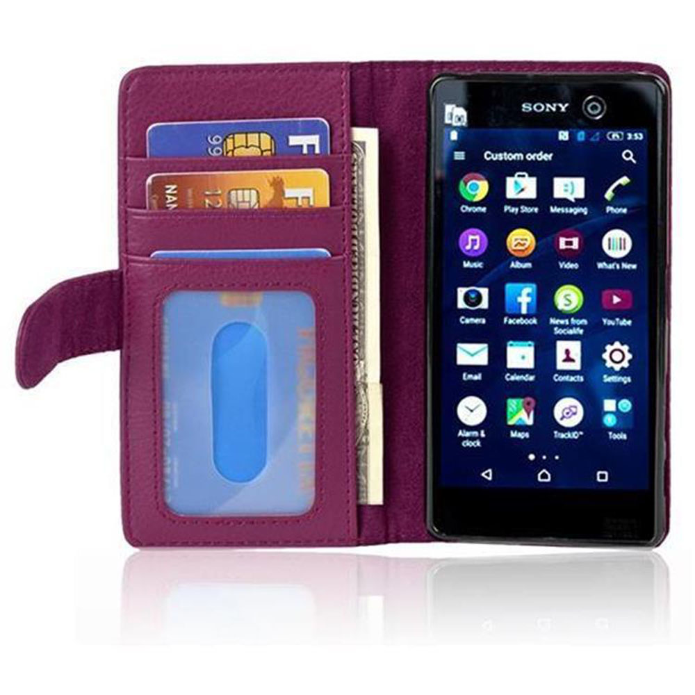 Una funda de teléfono morada con ranuras para tarjetas y dinero. Una pantalla de teléfono muestra la interfaz.