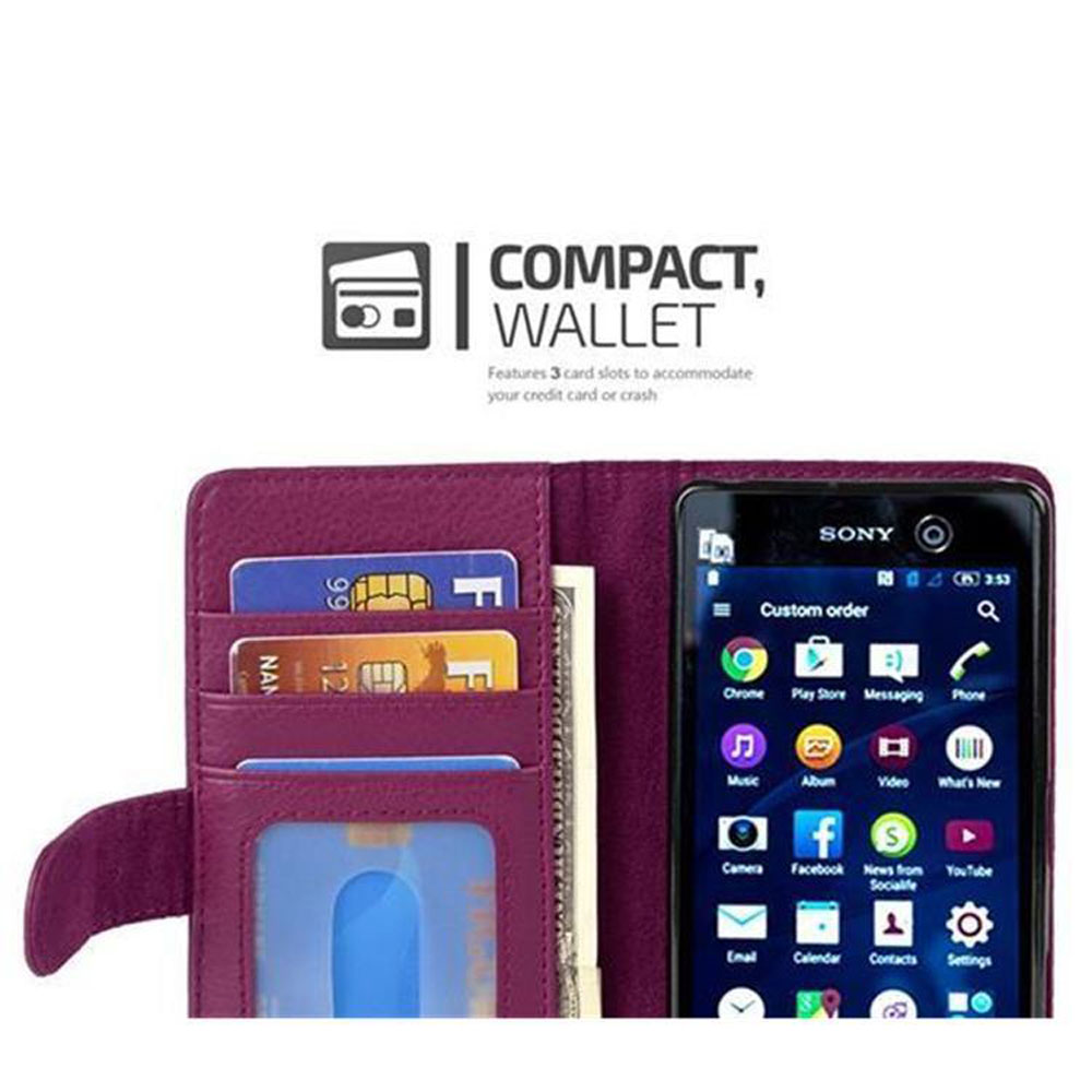 Una funda de teléfono tipo cartera morada con tarjetas y dinero dentro. Hay un teléfono dentro.