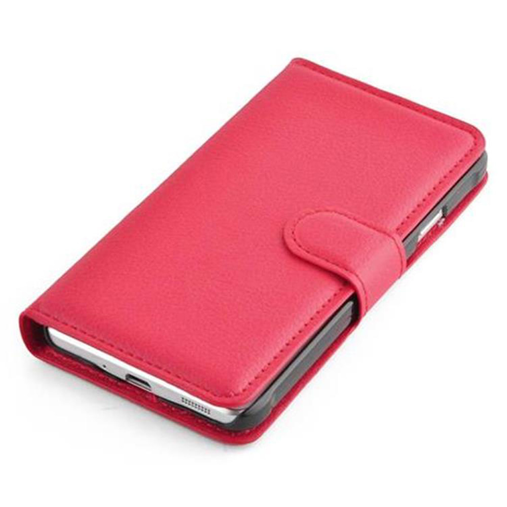 Étui de téléphone rouge fermé. Il a une petite sangle et un téléphone à l'intérieur.