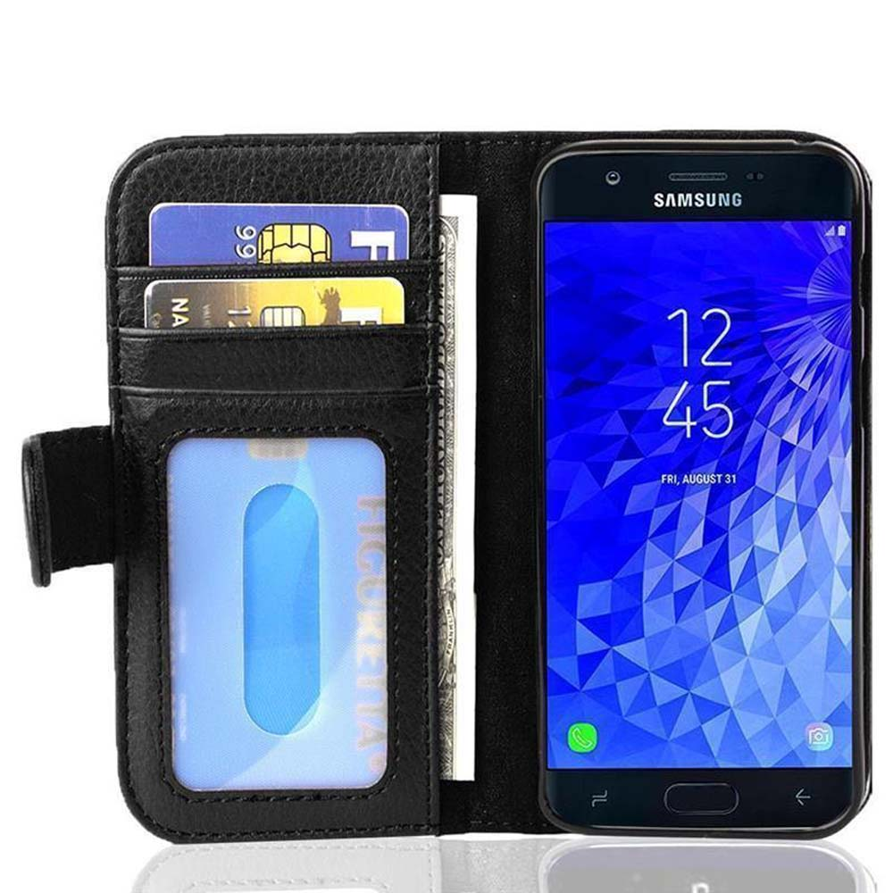 Telefono nero in una custodia a portafoglio nera. Carte e denaro nel portafoglio. Sfondo bianco.