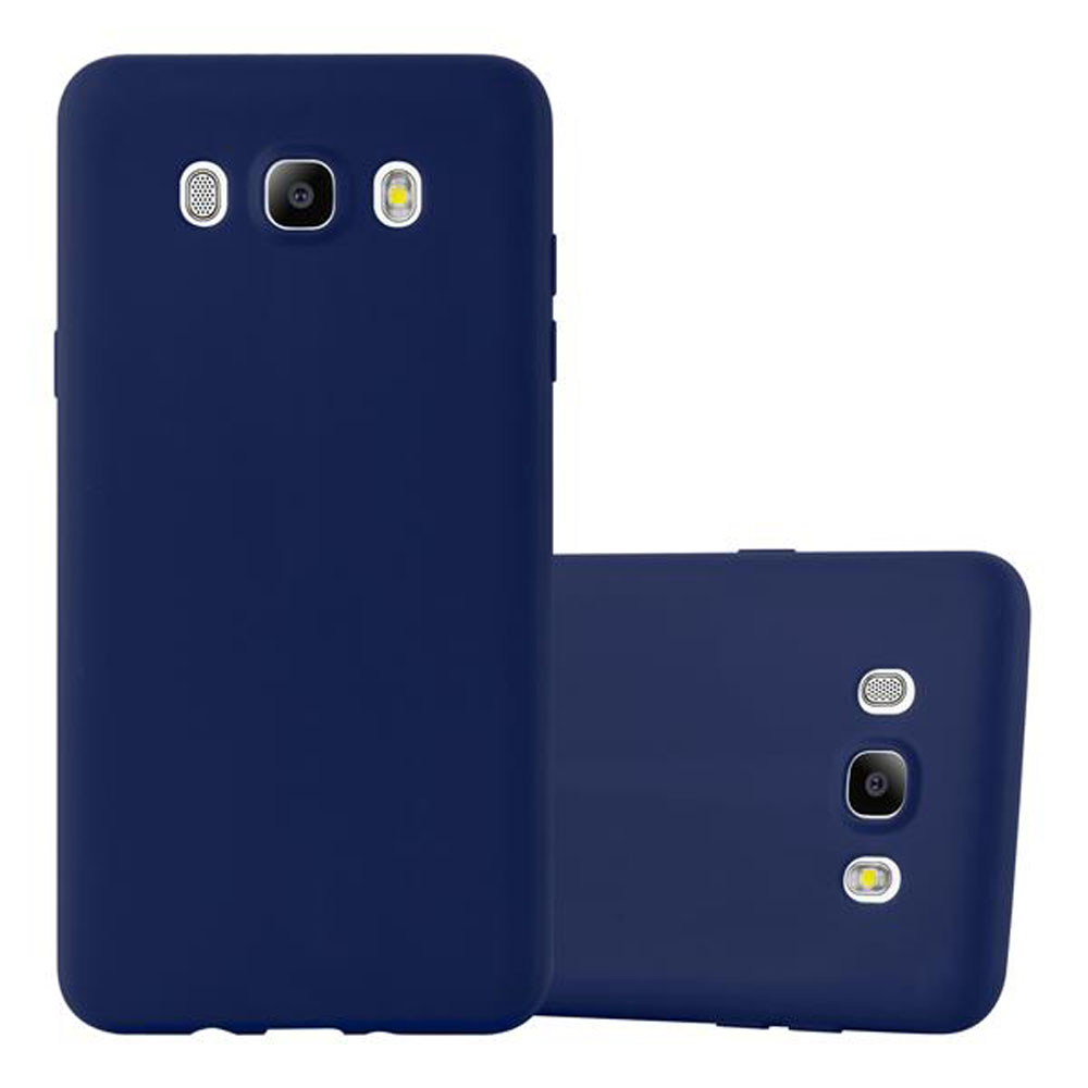Funda de teléfono azul marino; una de pie, otra plana. Cámara y botones visibles. Fondo blanco.