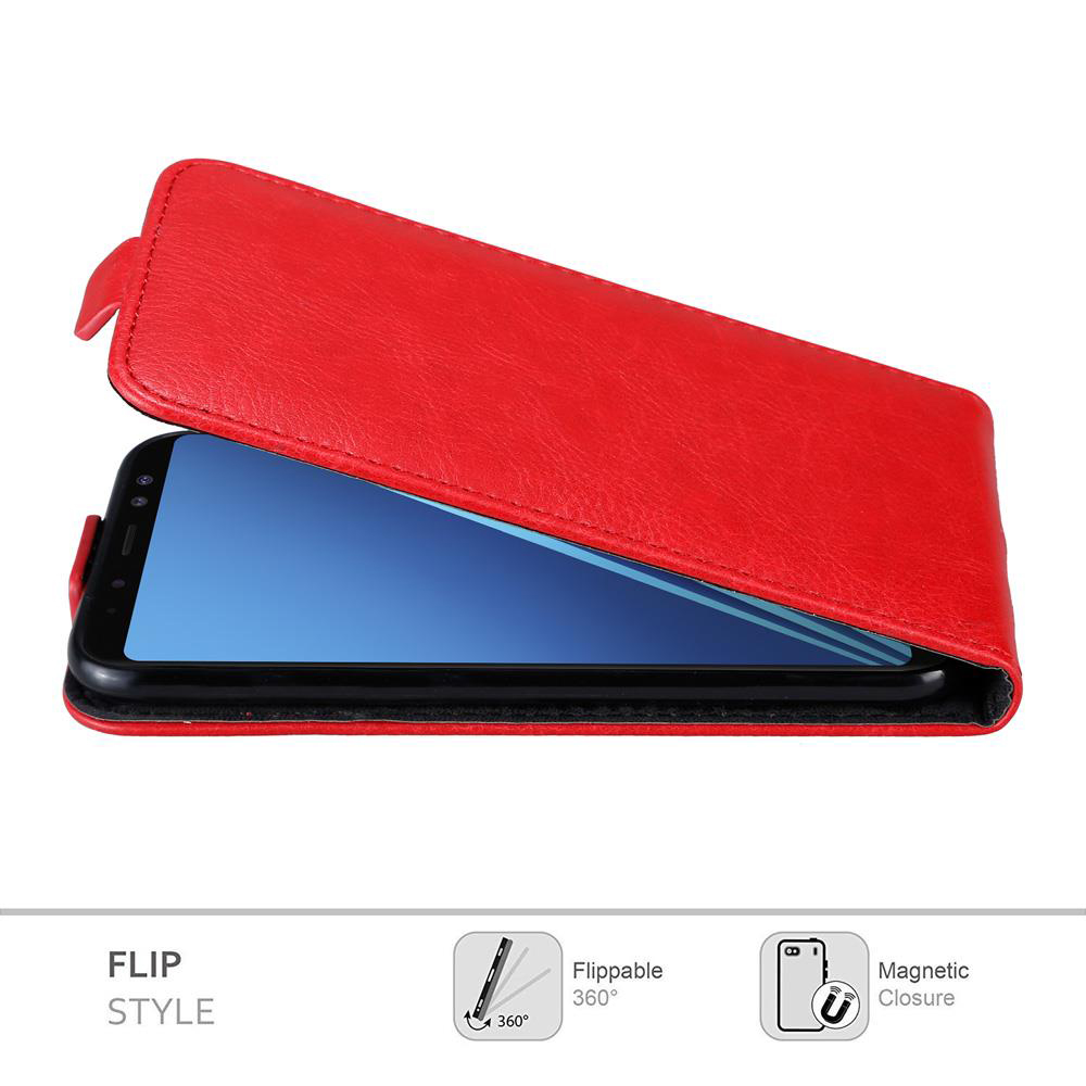 Una custodia a ribalta rossa aperta, con un telefono nero all'interno. Il testo recita 'FLIP STYLE'.