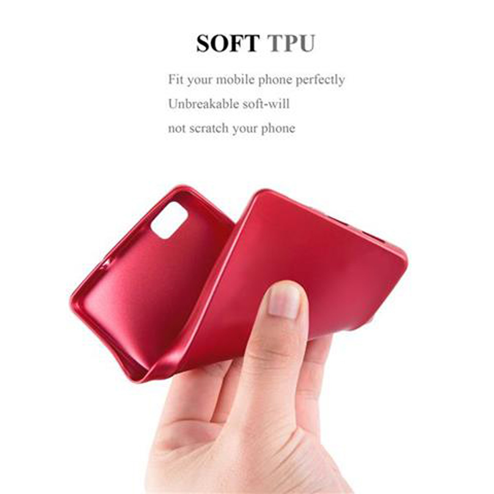 Mano sosteniendo una funda roja. Texto: TPU suave. Ajuste perfecto y no raya.
