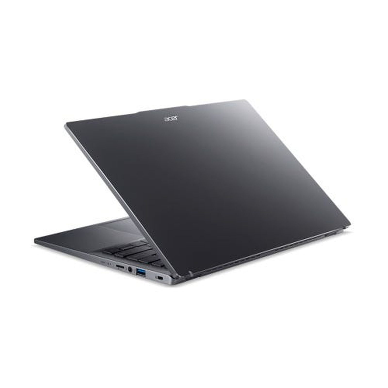 Dunkelgrauer Laptop, leicht geöffnet, zeigt Tastatur und Bildschirm, auf weißem Hintergrund.
