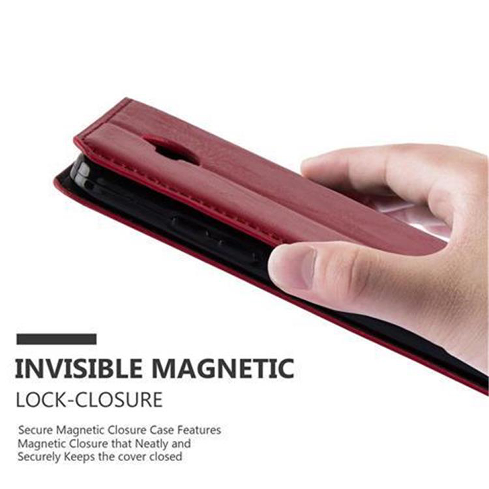 Mano che tiene la custodia del telefono, testo: Chiusura magnetica invisibile.